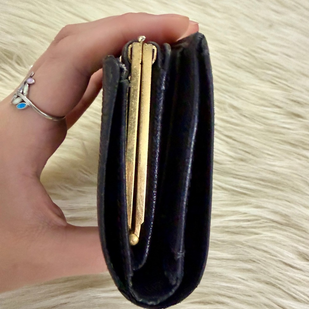 Vintage Louis Vuitton Black Epi Kisslock Wallet *Project Piece* - Picture 4 of 12